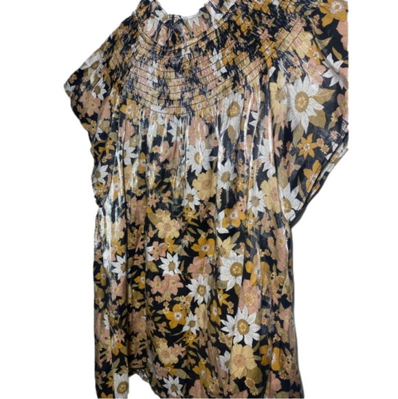 Moodie Floral Smocked Blouse Size Medium - Picture 4 of 7